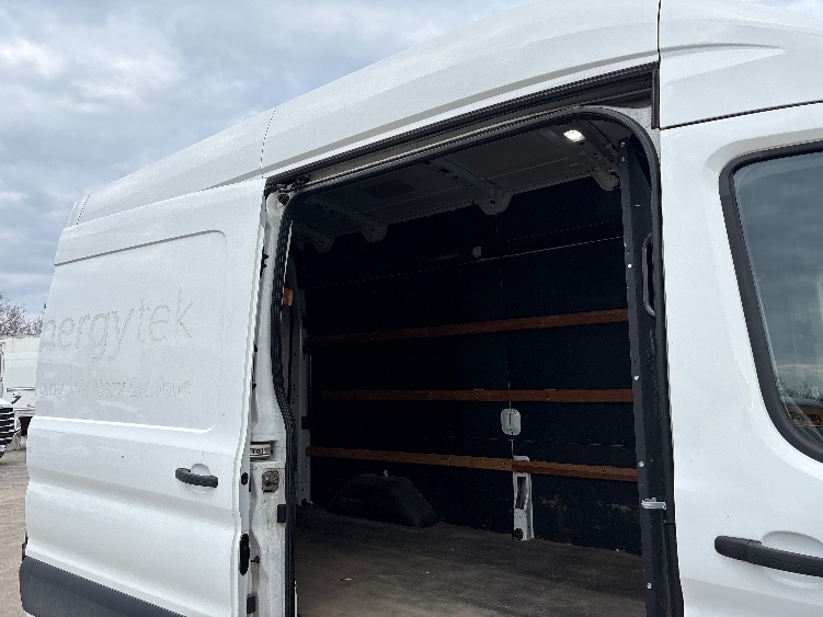 Used 2022 Ford Transit 250 - photo 11