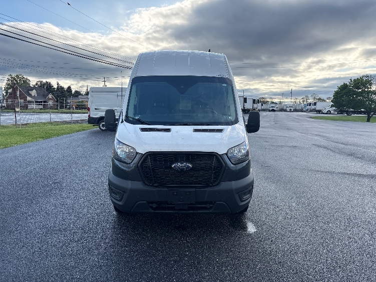 Used 2022 Ford Transit 250 - photo 2