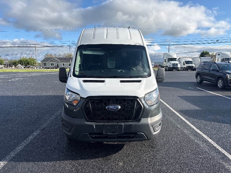 Used 2022 Ford Transit 250 - photo 2