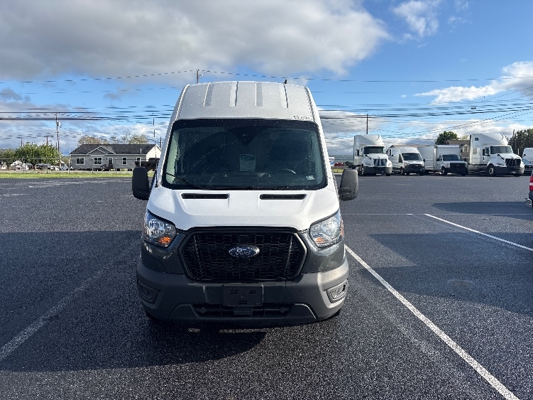 Used 2022 Ford Transit 250 - photo 2
