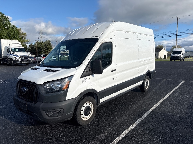 Used 2022 Ford Transit 250 - photo 5