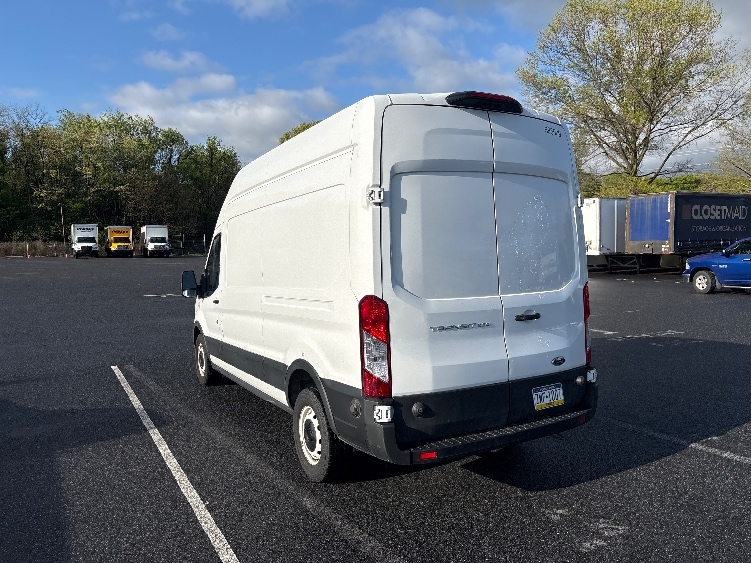 Used 2022 Ford Transit 250 - photo 7