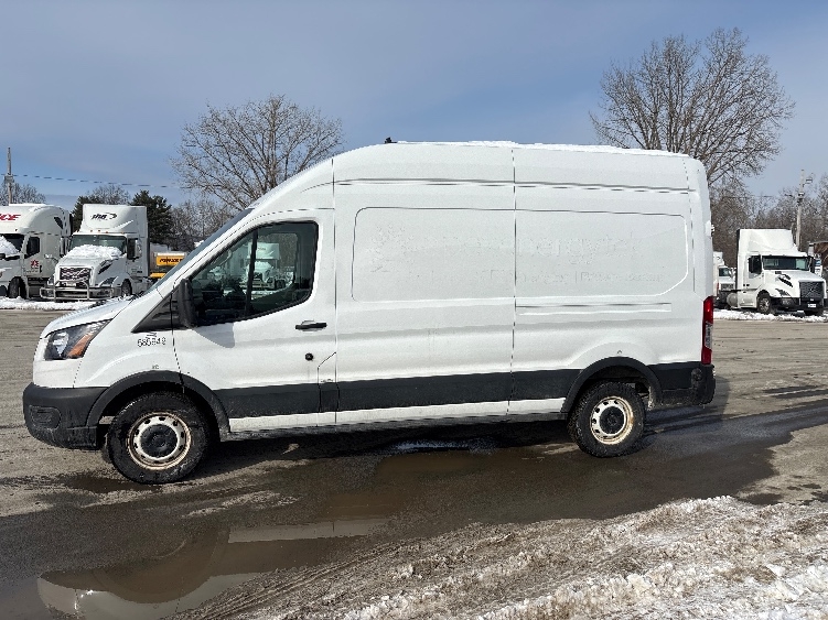 Used 2022 Ford Transit 250 - photo 6