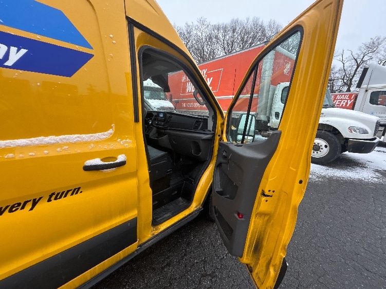 Used 2022 Ford Transit 250 - photo 22