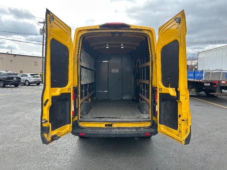 Used 2022 Ford Transit 250 - photo 10