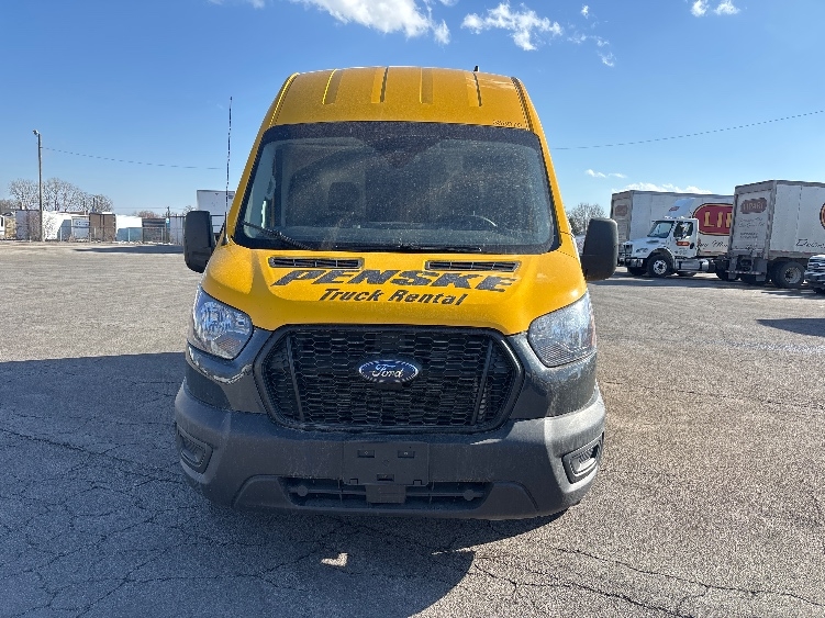 Used 2022 Ford Transit 250 - photo 2