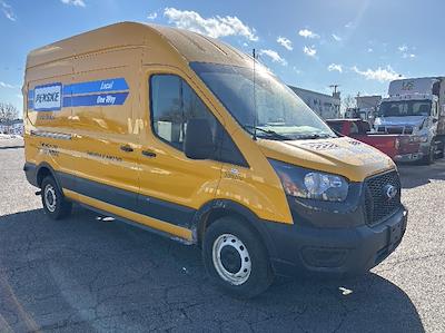 Used 2022 Ford Transit 250 - photo 1