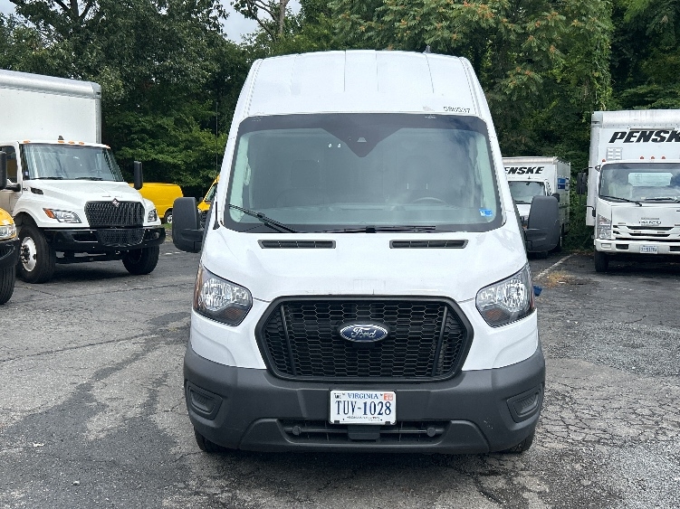 Used 2022 Ford Transit 250 - photo 2