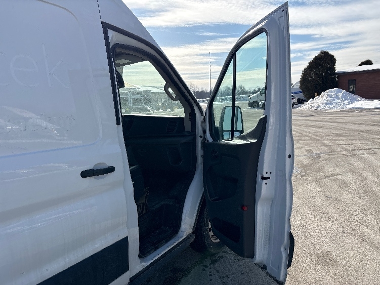 Used 2022 Ford Transit 250 - photo 13