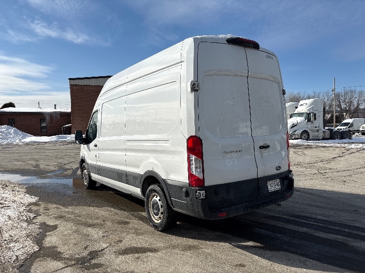 Used 2022 Ford Transit 250 - photo 8