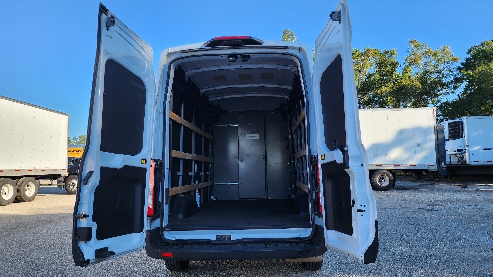 Used 2022 Ford Transit 250 - photo 10