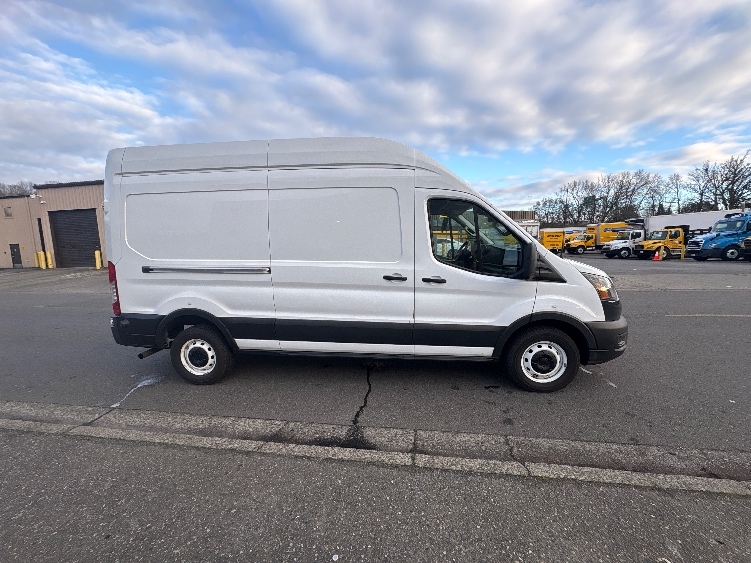 Used 2022 Ford Transit 250 - photo 15