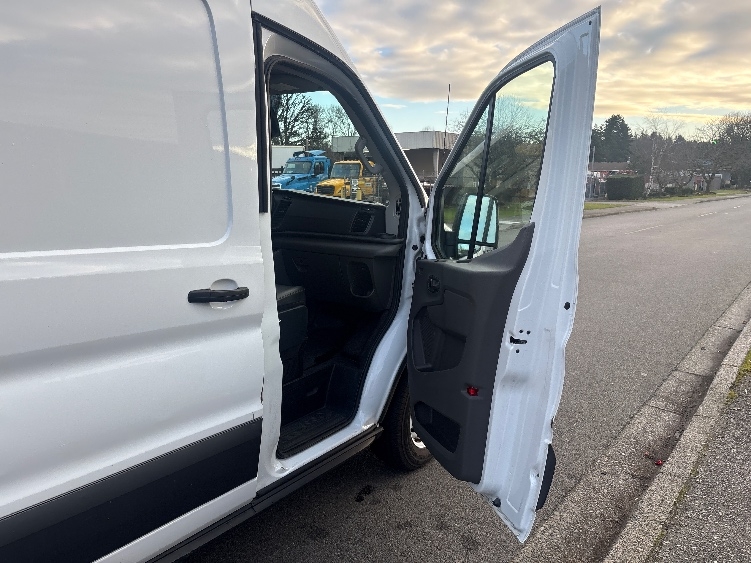Used 2022 Ford Transit 250 - photo 20