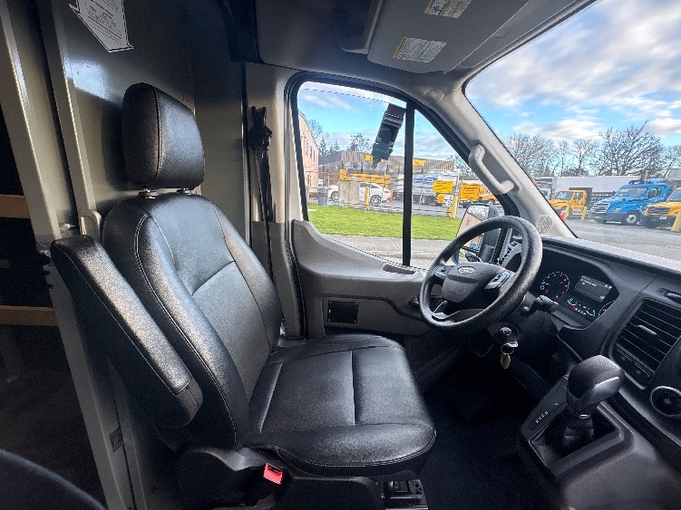 Used 2022 Ford Transit 250 - photo 22