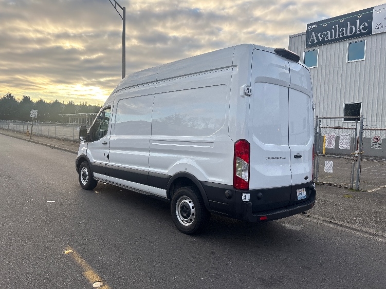 Used 2022 Ford Transit 250 - photo 8
