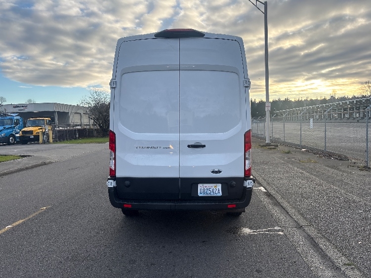 Used 2022 Ford Transit 250 - photo 9