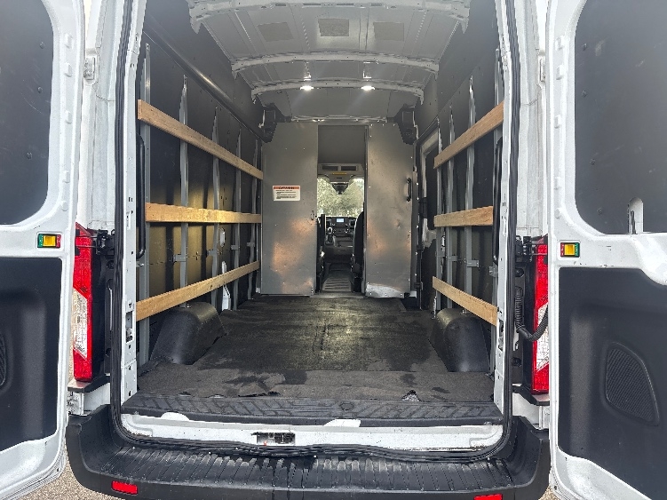 Used 2022 Ford Transit 250 - photo 10