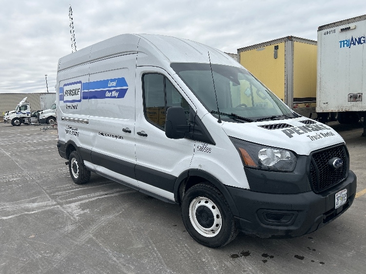 Used 2022 Ford Transit 250 - photo 1