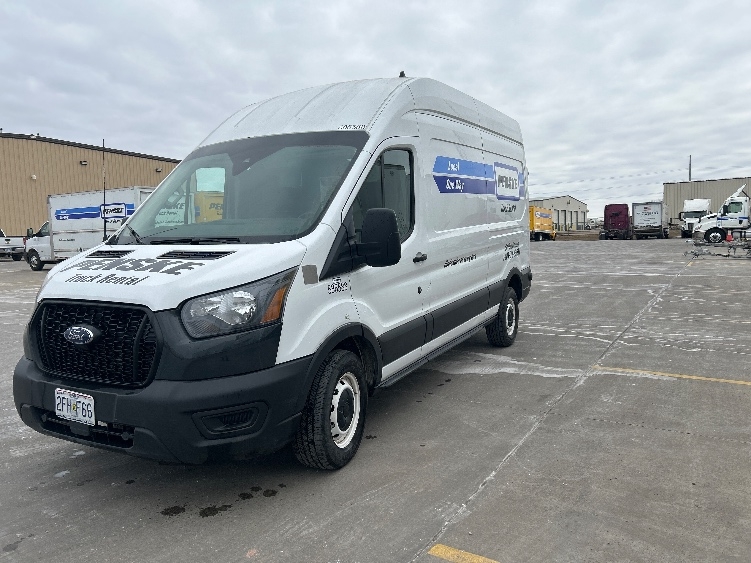 Used 2022 Ford Transit 250 - photo 5