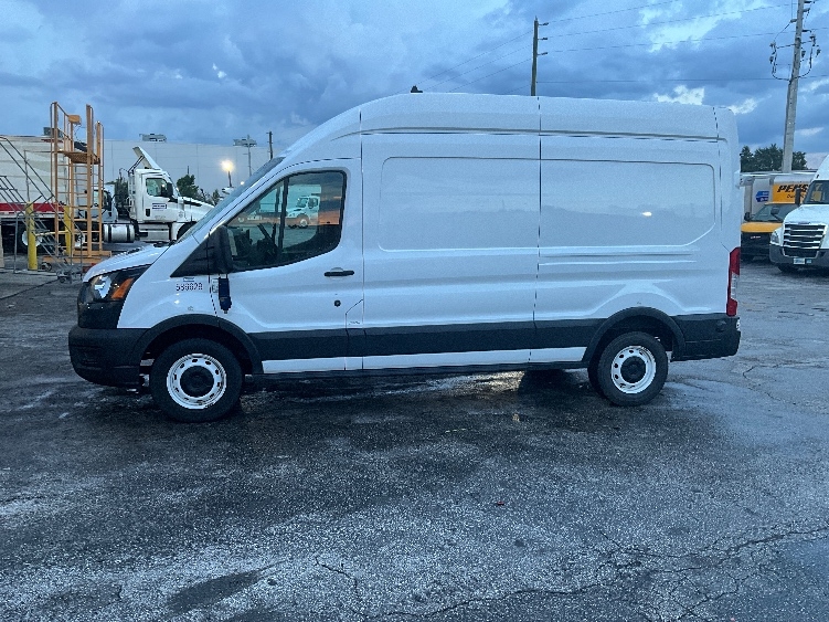 Used 2022 Ford Transit 250 - photo 6