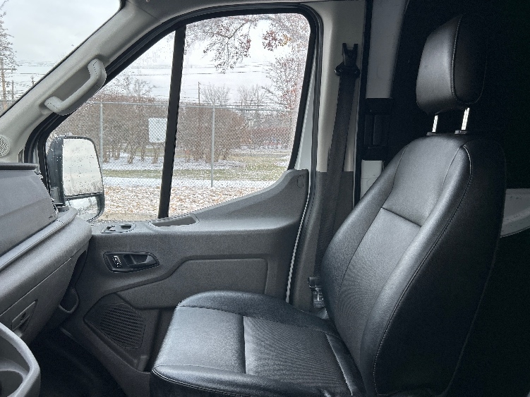 Used 2022 Ford Transit 250 - photo 21