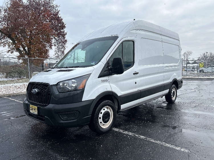 Used 2022 Ford Transit 250 - photo 5