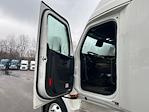 Used 2023 Freightliner Cascadia Detroit DD15AT Semi Truck with Sleeper Cab for sale #587437 - photo 9