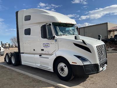 Used 2023 Volvo VNL - photo 1