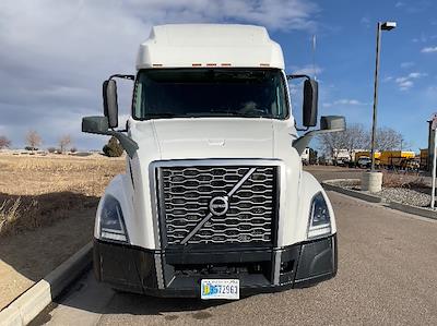 Used 2023 Volvo VNL - photo 1
