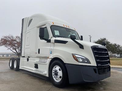 Used 2023 Freightliner Cascadia Detroit DD15AT Semi Truck with Sleeper Cab for sale #590011 - photo 1