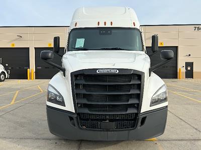 Used 2023 Freightliner Cascadia Detroit DD15AT Semi Truck with Sleeper Cab for sale #590235 - photo 2