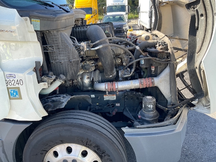 Used 2022 Freightliner Cascadia - photo 22