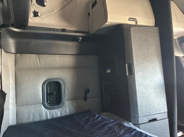 Used 2022 Freightliner Cascadia - photo 20