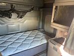 Used 2017 Freightliner Cascadia Detroit DD15 Semi Truck with Sleeper Cab for sale #703169 - photo 16