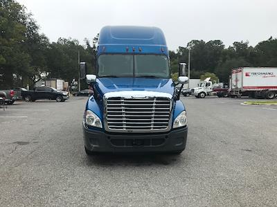 Used 2017 Freightliner Cascadia Detroit DD15 Semi Truck with Sleeper Cab for sale #703408 - photo 2