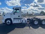 Used 2017 Freightliner Cascadia Detroit DD15 Semi Truck for sale #703595 - photo 4