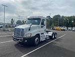 Used 2016 Freightliner Cascadia Detroit DD15AT Semi Truck for sale #703982 - photo 2