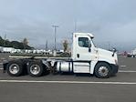 Used 2016 Freightliner Cascadia Detroit DD15AT Semi Truck for sale #703982 - photo 7