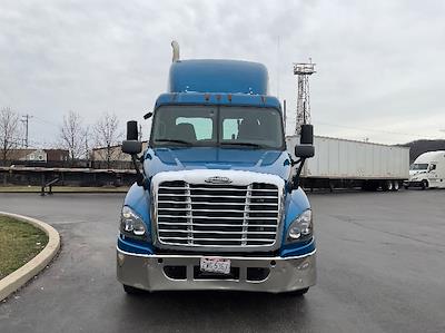 Used 2018 Freightliner Cascadia Detroit DD13 Semi Truck for sale #704015 - photo 2