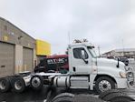 Used 2017 Freightliner Cascadia Detroit DD15 Semi Truck with Sleeper Cab for sale #704272 - photo 8