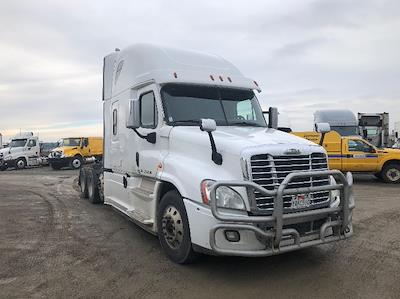 Used 2017 Freightliner Cascadia Detroit DD15 Semi Truck with Sleeper Cab for sale #704273 - photo 1
