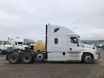 Used 2017 Freightliner Cascadia Detroit DD15 Semi Truck with Sleeper Cab for sale #704273 - photo 8