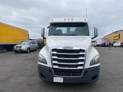 Used 2019 Freightliner Cascadia Detroit DD13 Semi Truck for sale #715242 - photo 2