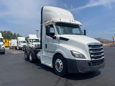 Used 2018 Freightliner Cascadia Detroit DD13 Semi Truck for sale #715802 - photo 1