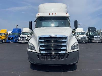 Used 2018 Freightliner Cascadia Detroit DD13 Semi Truck for sale #715802 - photo 2