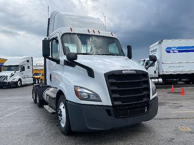 Used 2020 Freightliner Cascadia Detroit DD13 Semi Truck for sale #716222 - photo 1