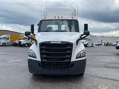 Used 2020 Freightliner Cascadia Detroit DD13 Semi Truck for sale #716222 - photo 2