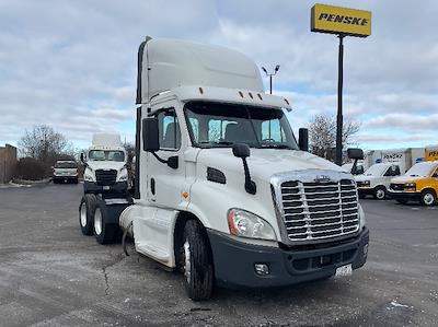 Used 2016 Freightliner Cascadia Detroit DD13 Semi Truck for sale #716518 - photo 1