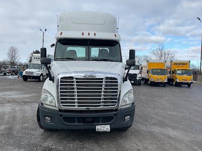 Used 2016 Freightliner Cascadia Detroit DD13 Semi Truck for sale #716518 - photo 2