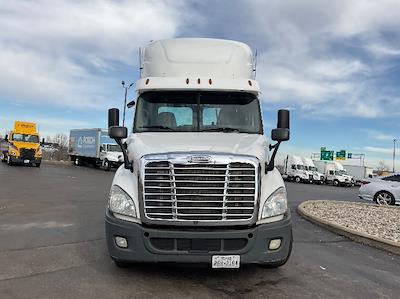 Used 2016 Freightliner Cascadia Detroit DD13 Semi Truck for sale #716644 - photo 2